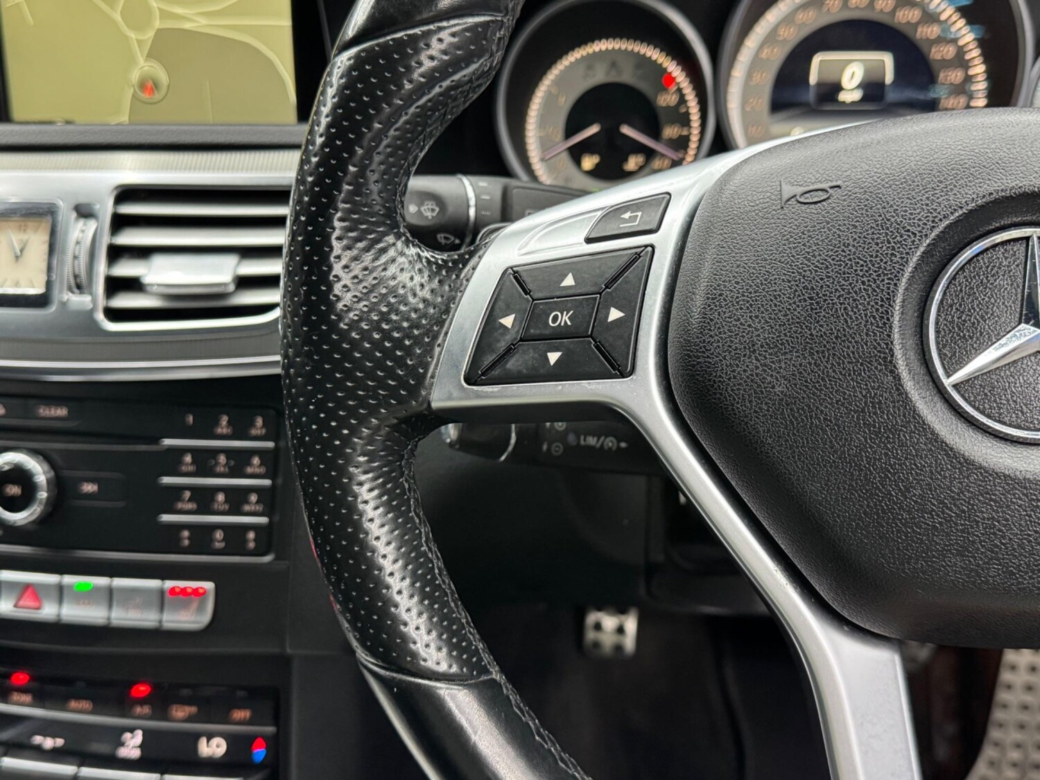 Used Mercedes-Benz E Class 2015 for sale - 77377656: Photo 19