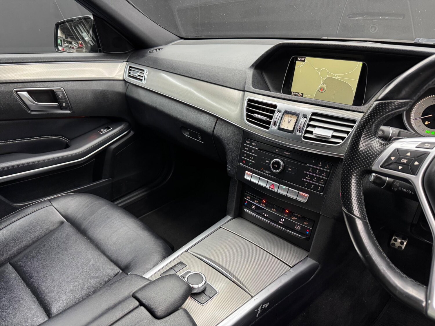 Used Mercedes-Benz E Class 2015 for sale - 77377656: Photo 24