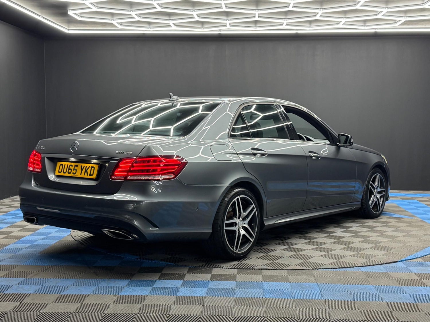 Used Mercedes-Benz E Class 2015 for sale - 77377656: Photo 5