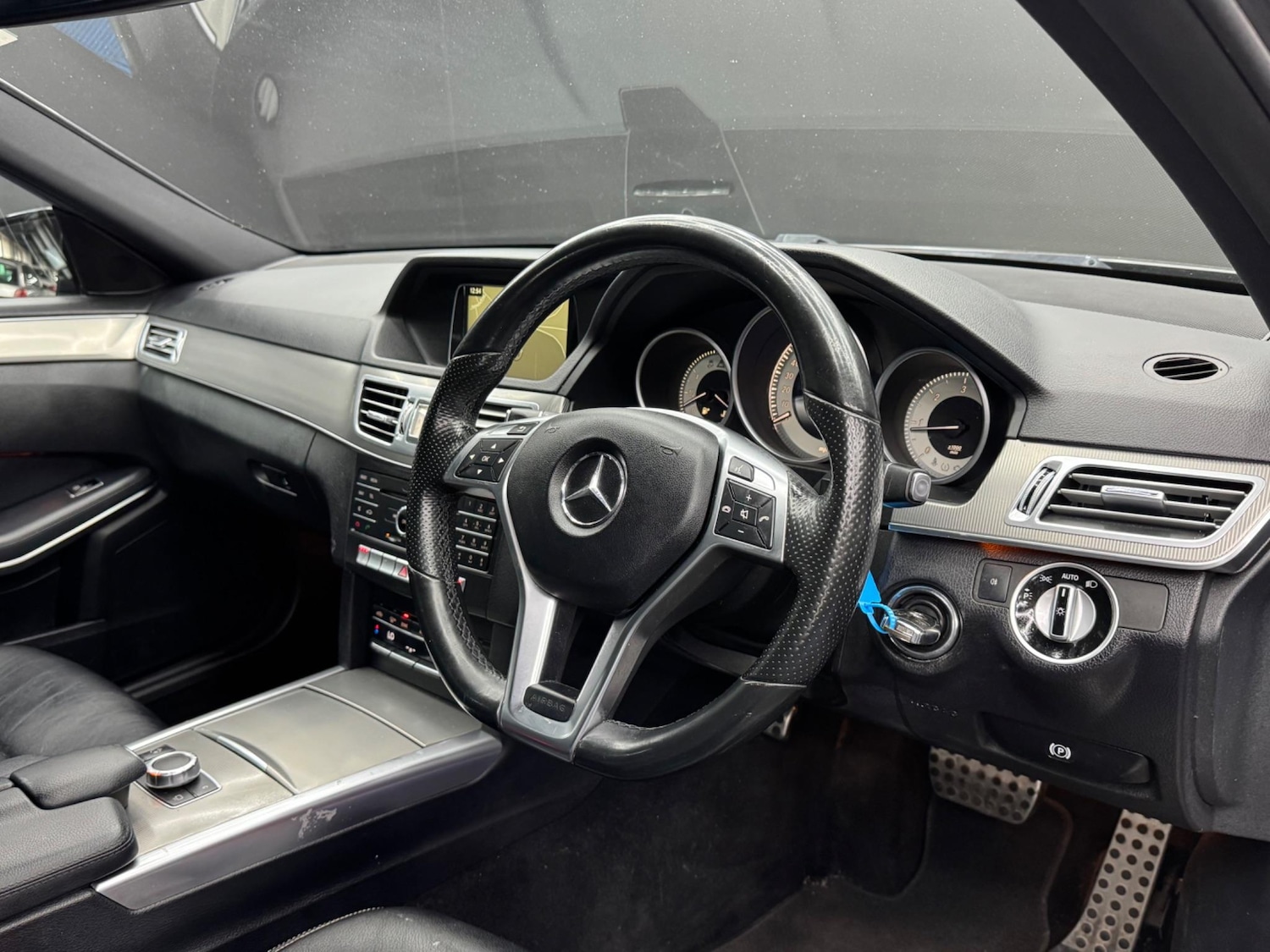 Used Mercedes-Benz E Class 2015 for sale - 77377656: Photo 9