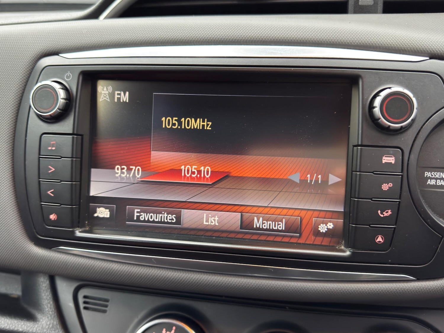 Used Toyota Yaris 2015 for sale - 77396407: Photo 27