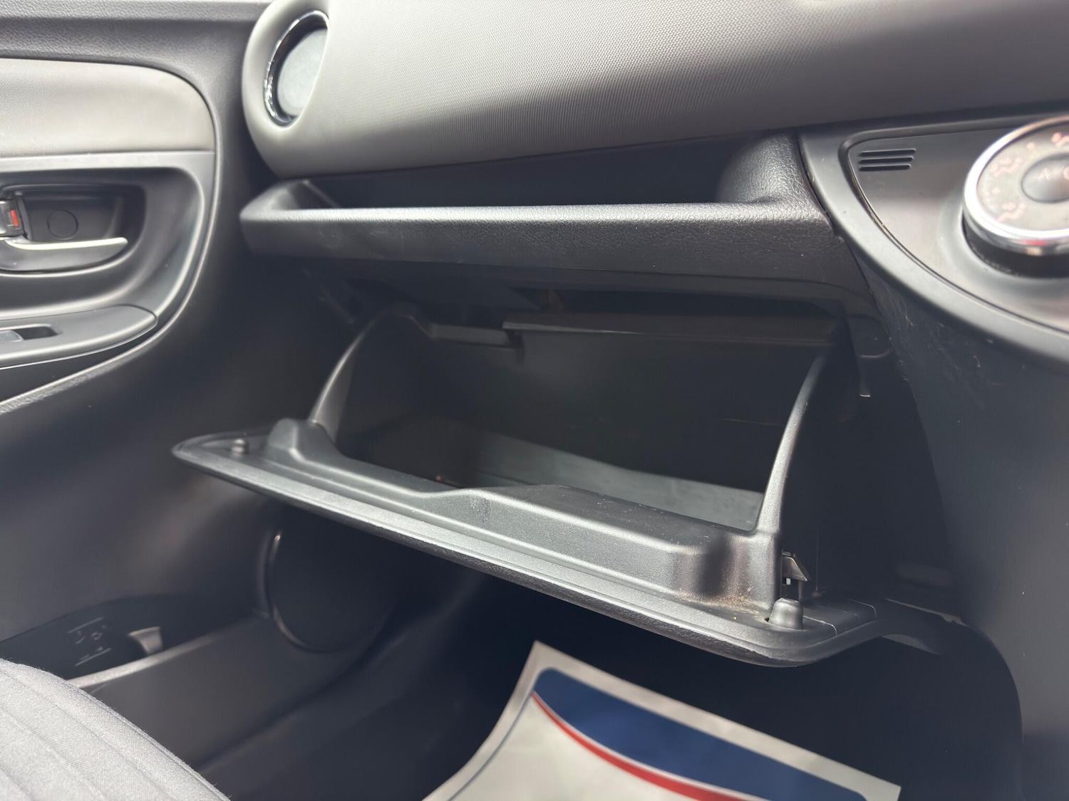 Used Toyota Yaris 2015 for sale - 77396407: Photo 32