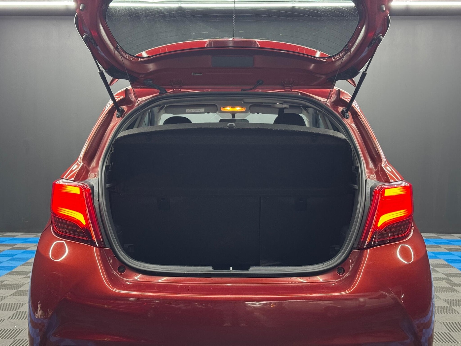 Used Toyota Yaris 2015 for sale - 77396407: Photo 33