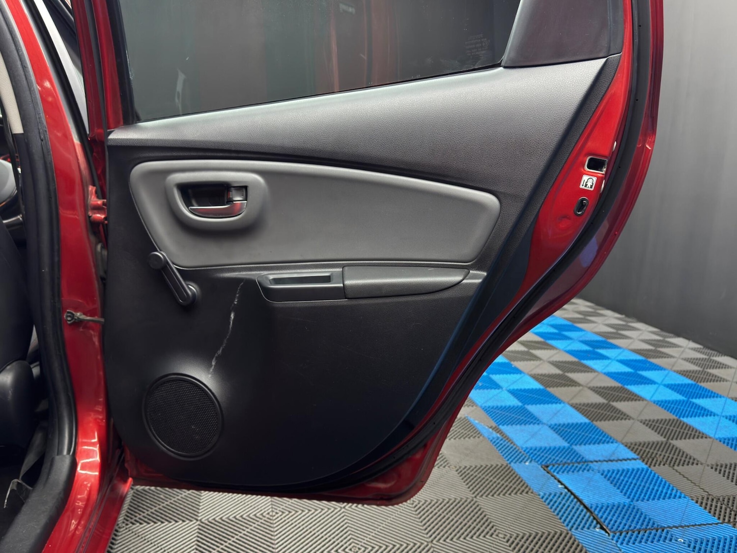 Used Toyota Yaris 2015 for sale - 77396407: Photo 36