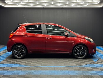 Used Toyota Yaris 2015 for sale - 77396407: Photo