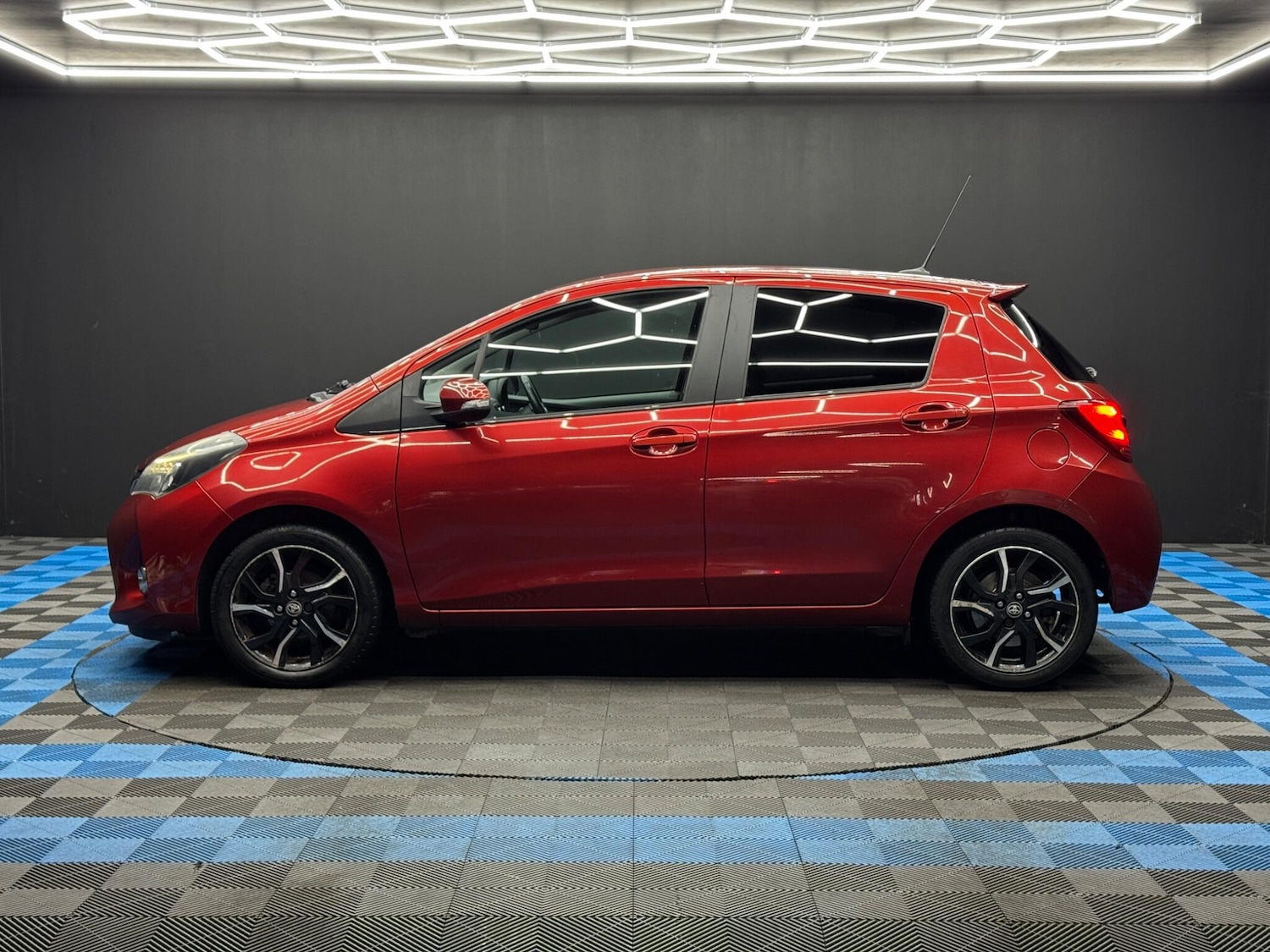 Used Toyota Yaris 2015 for sale - 77396407: Photo 8