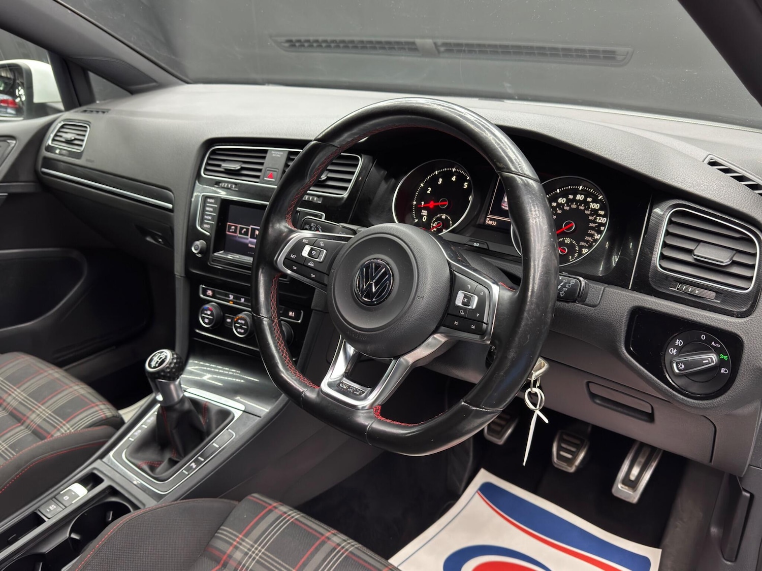 Used Volkswagen Golf 2014 for sale - 77238485: Photo 9