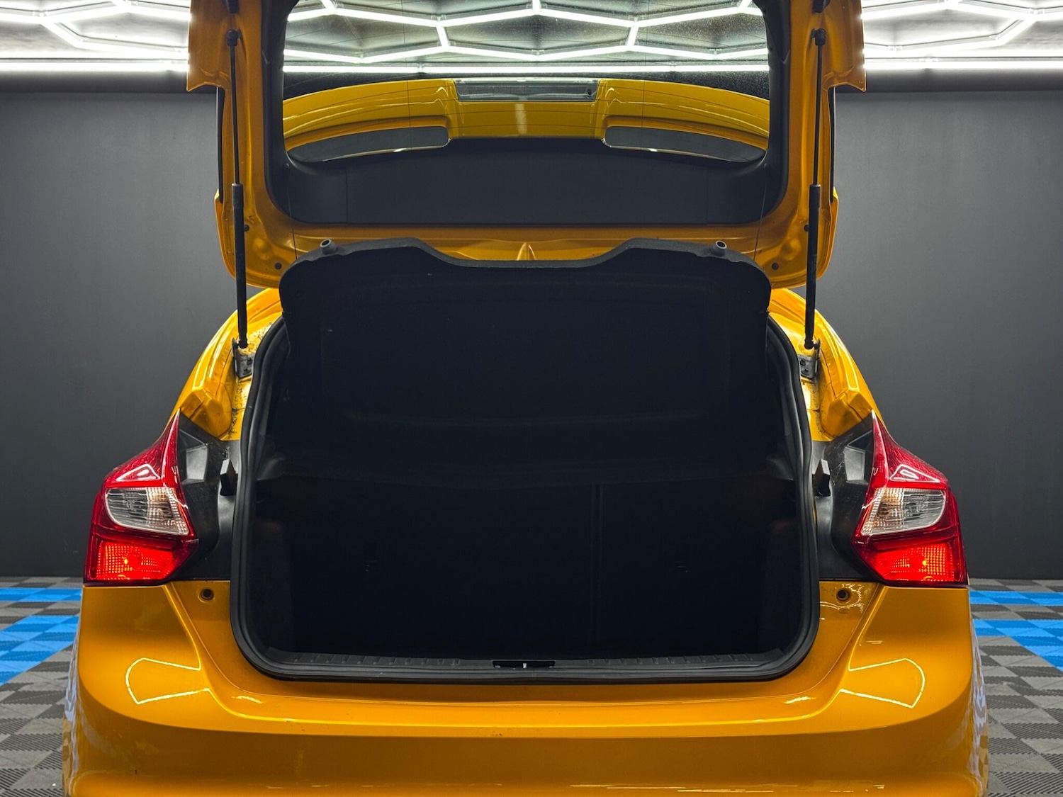 Used Ford Focus 2013 for sale - 76913807: Photo 36