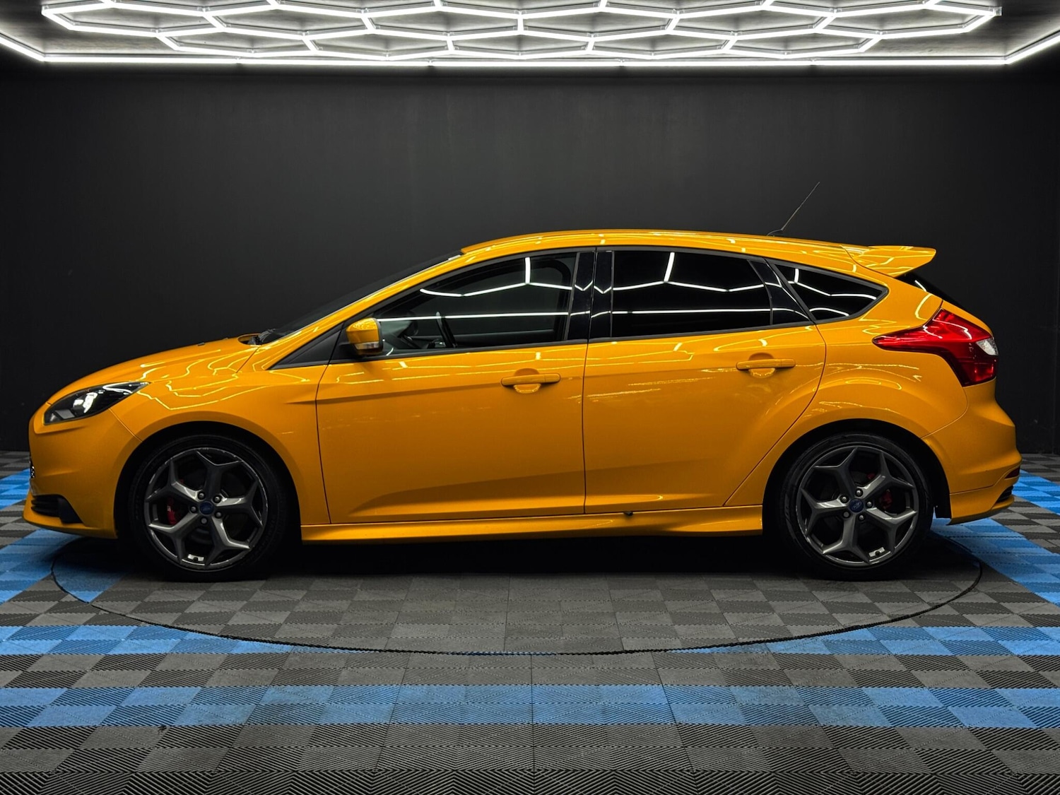 Used Ford Focus 2013 for sale - 76913807: Photo 8