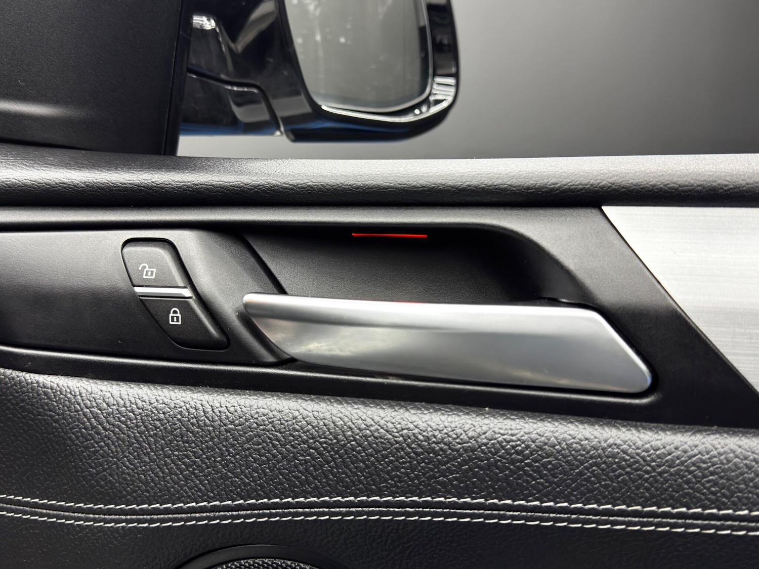 Used BMW X4 2017 for sale - 76620438: Photo 41