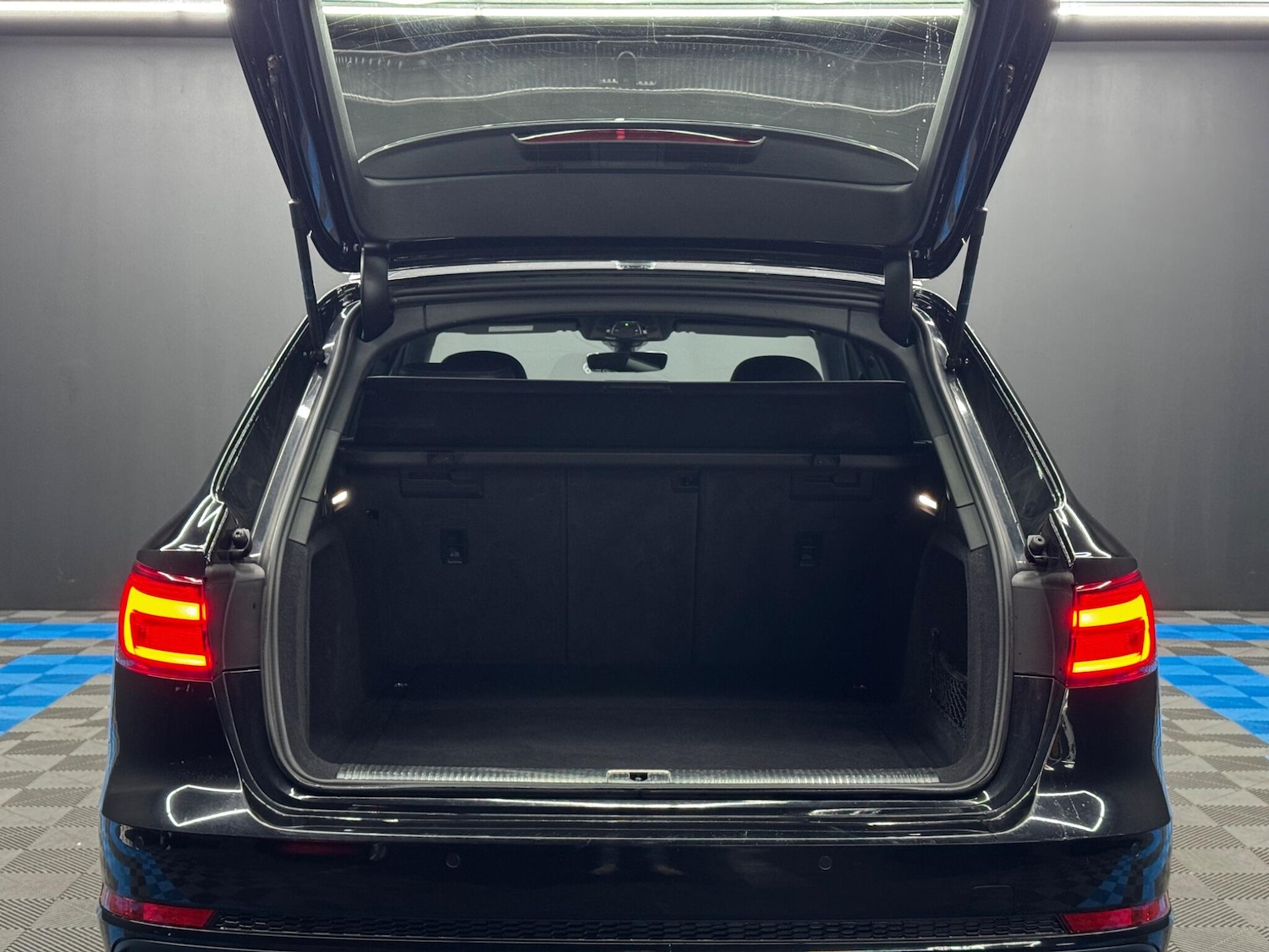 Used Audi A4 2017 for sale - 77696127: Photo 37