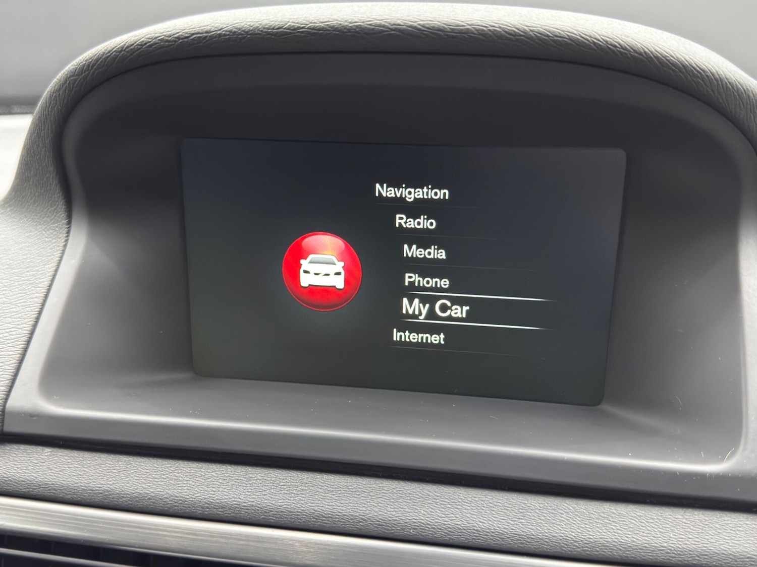 Used Volvo V70 2015 for sale - 77994370: Photo 31