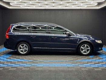 Used Volvo V70 2015 for sale - 77994370: Photo