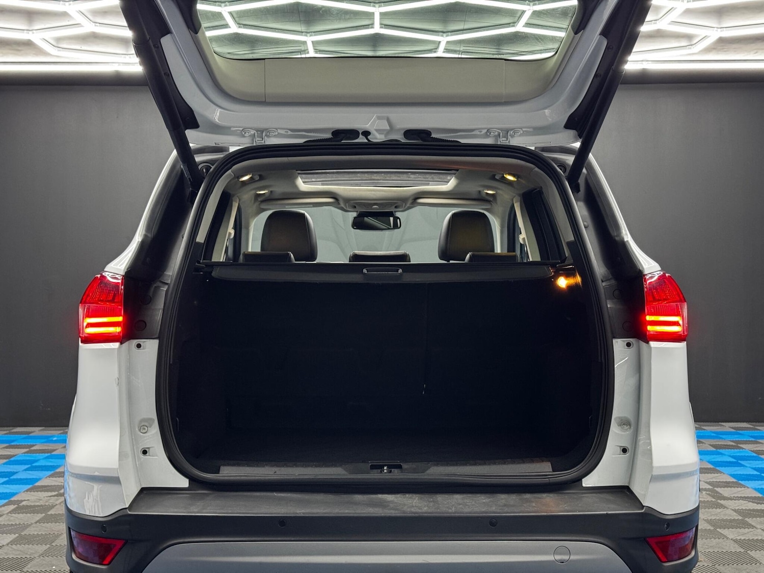 Used Ford Kuga 2016 for sale - 76801163: Photo 36