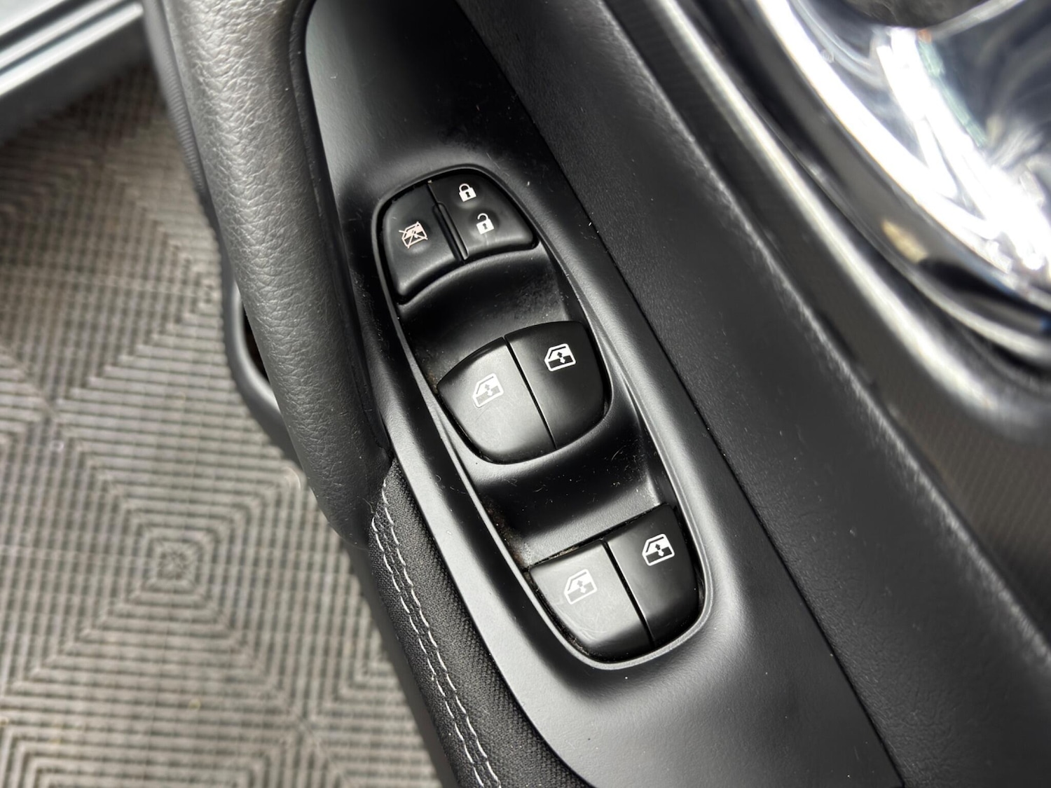 Used Nissan Qashqai 2018 for sale - 78086518: Photo 38