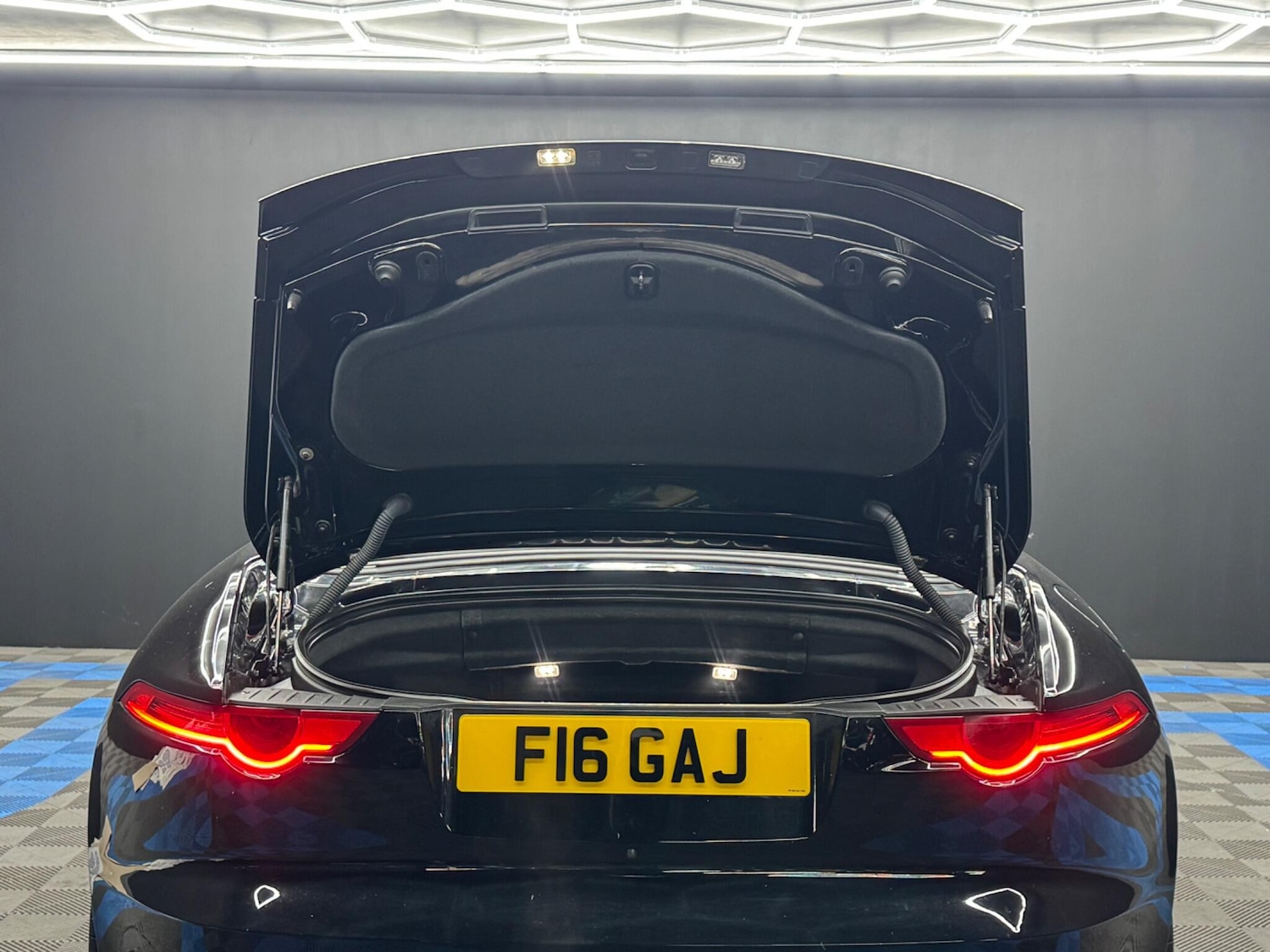 Used Jaguar F-Type 2014 for sale - 77400651: Photo 31