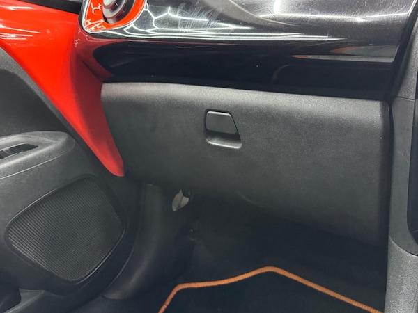 Used Toyota AYGO 2015 for sale - 75563776: Photo 31