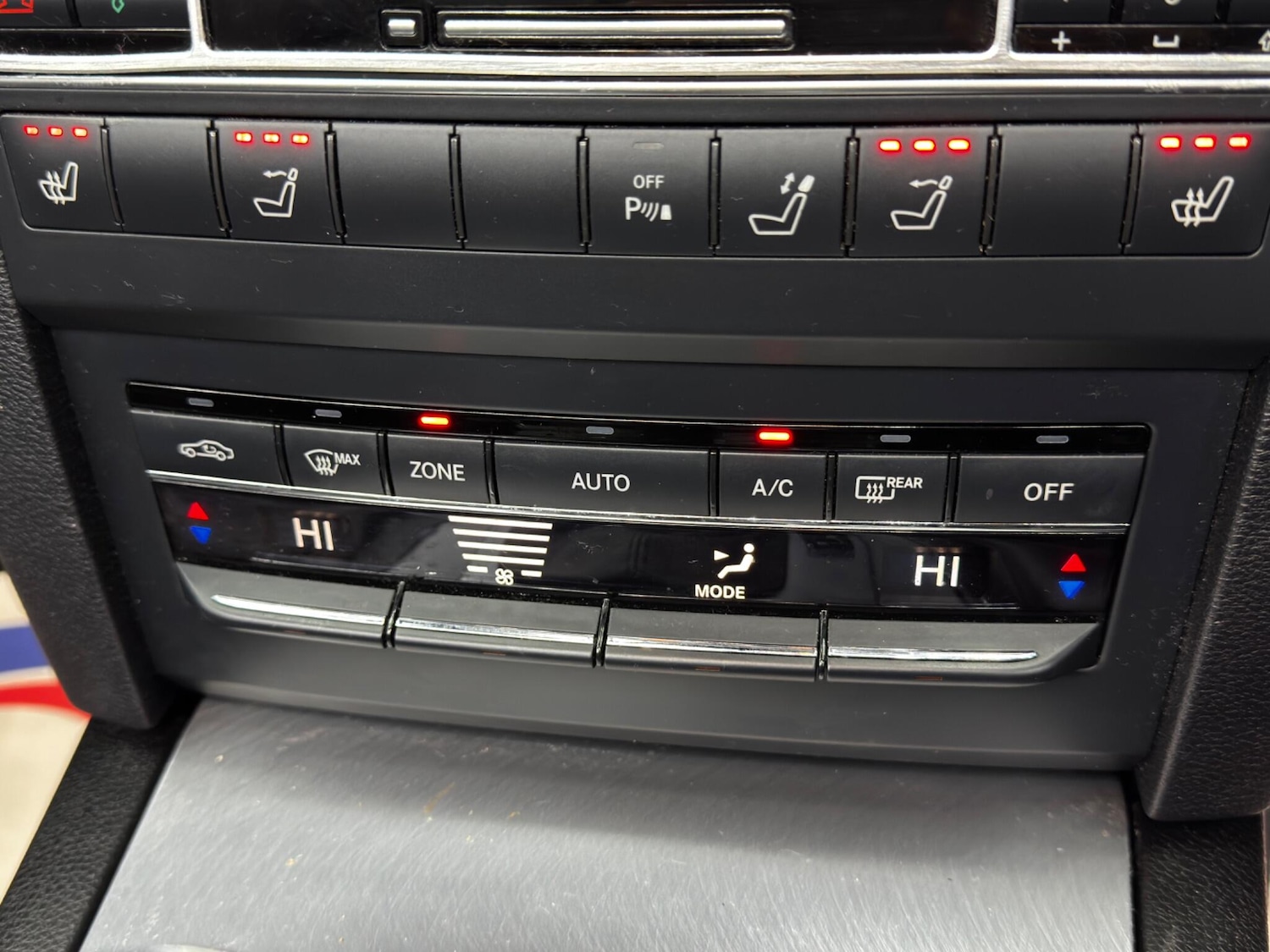 Used Mercedes-Benz E Class 2011 for sale - 76802130: Photo 27