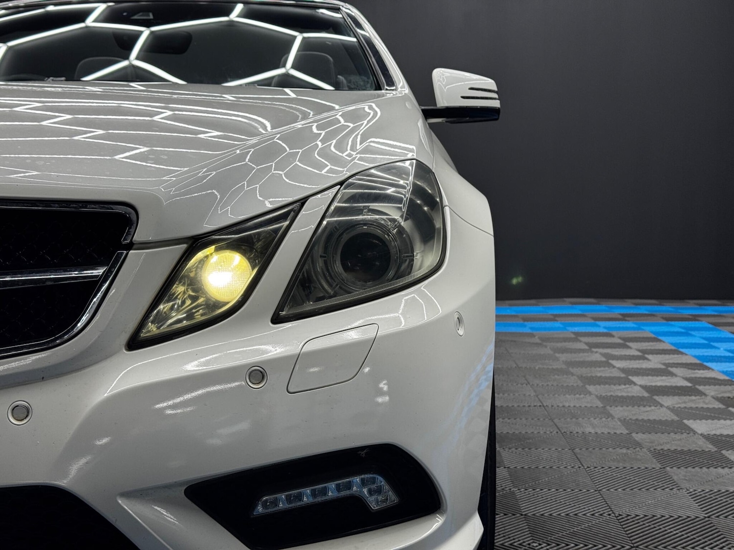 Used Mercedes-Benz E Class 2011 for sale - 76802130: Photo 45