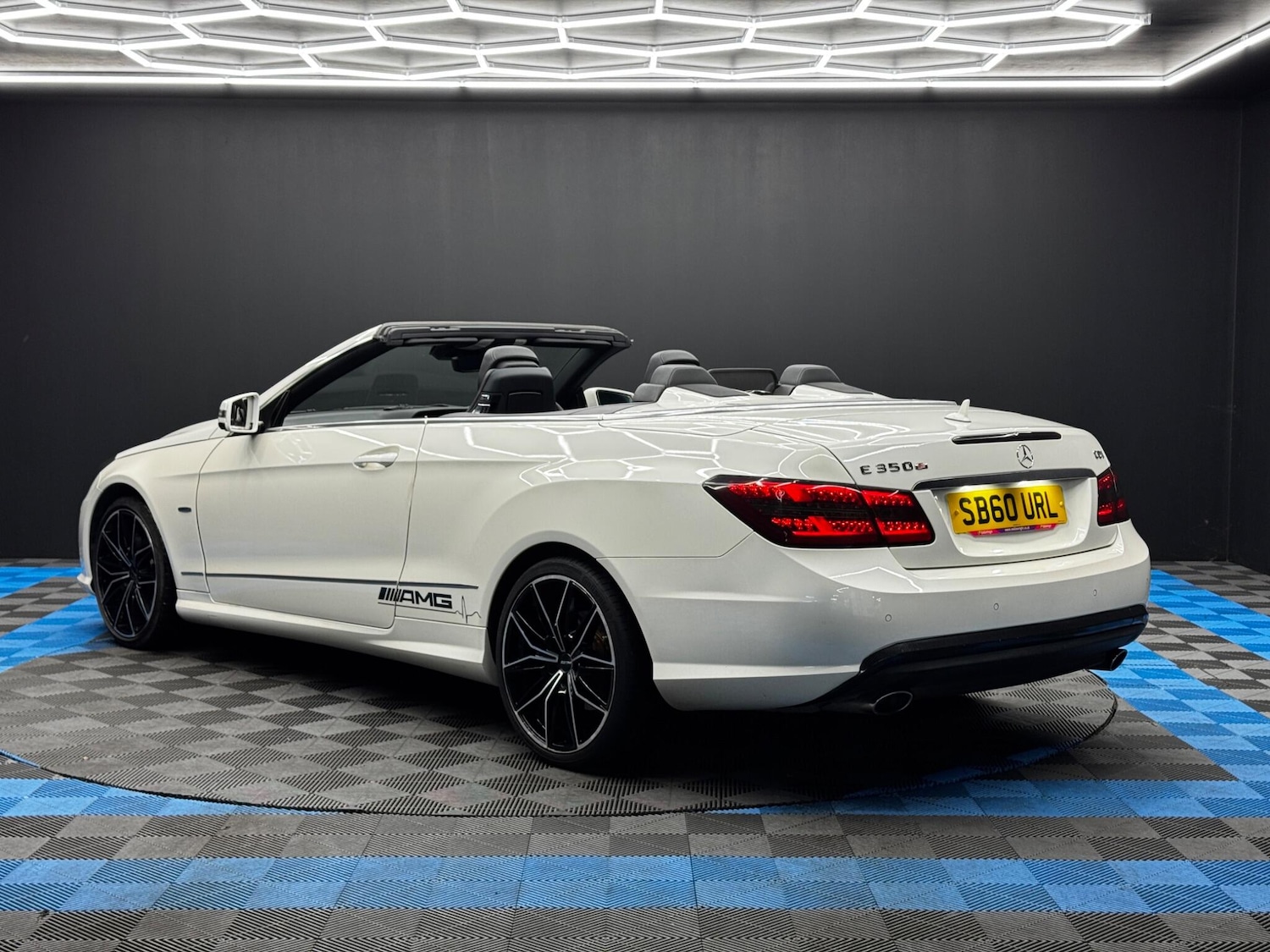 Used Mercedes-Benz E Class 2011 for sale - 76802130: Photo 7