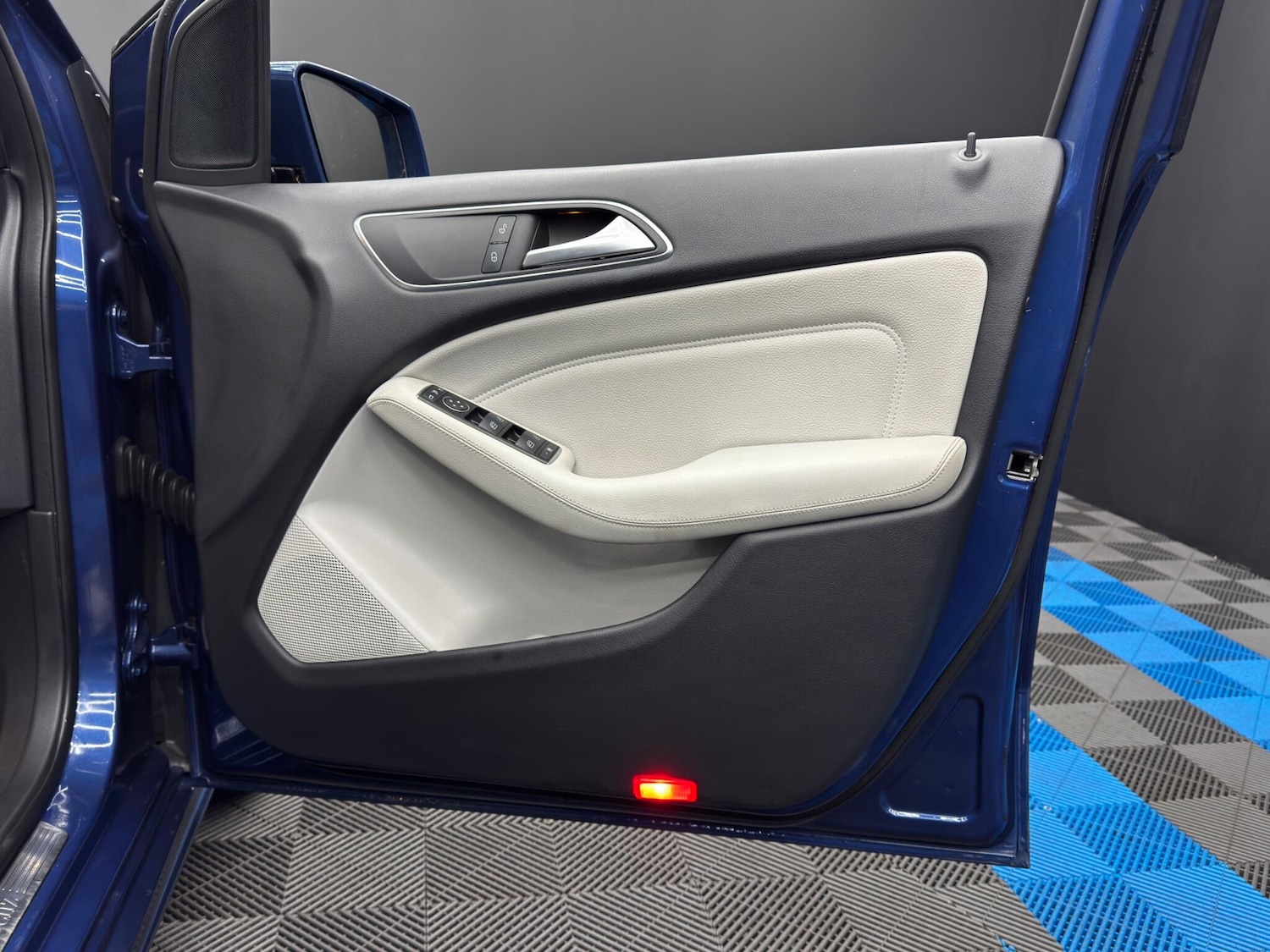 Used Mercedes-Benz B Class for sale - 77238577: Photo 35