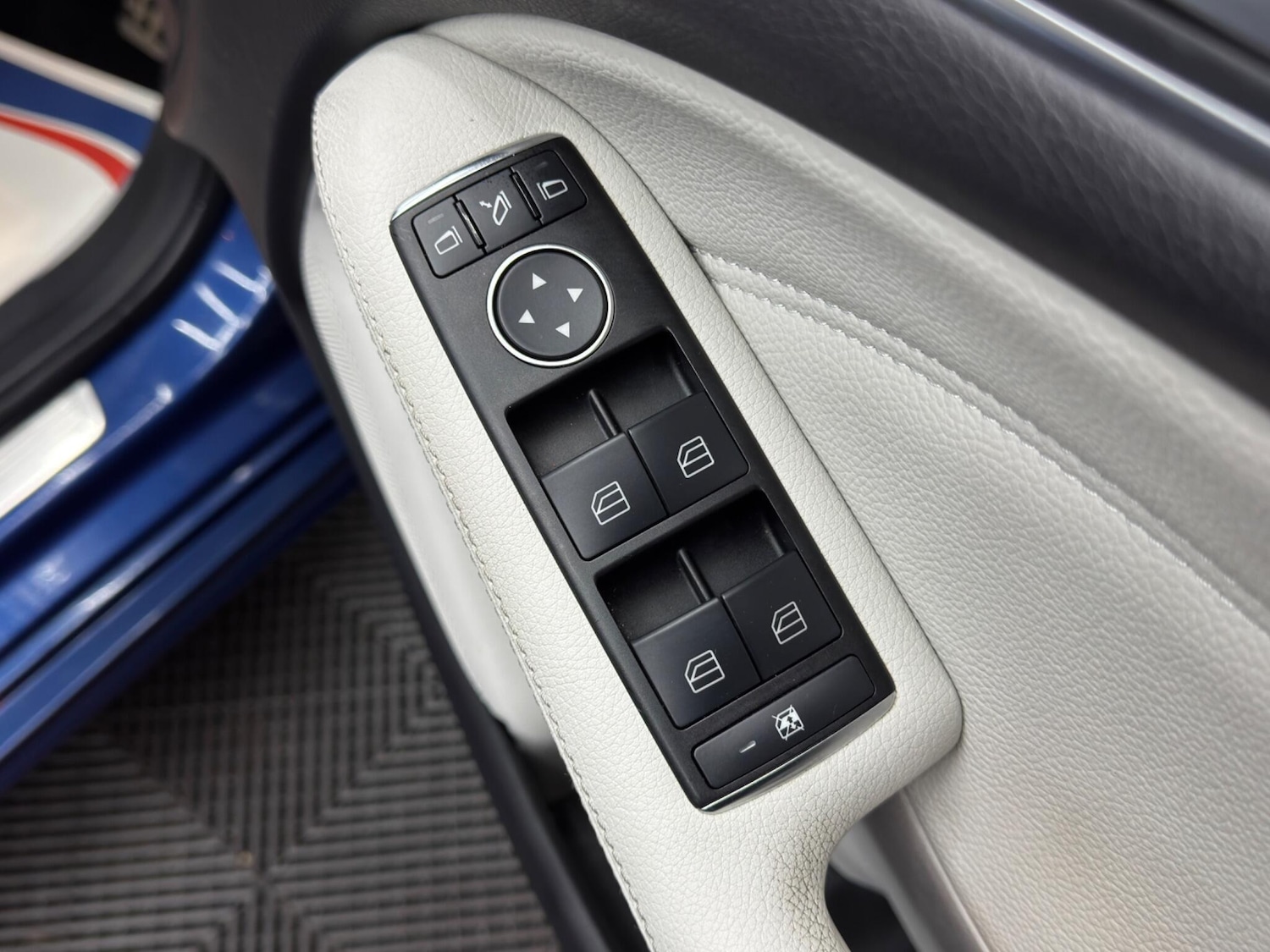 Used Mercedes-Benz B Class for sale - 77238577: Photo 37