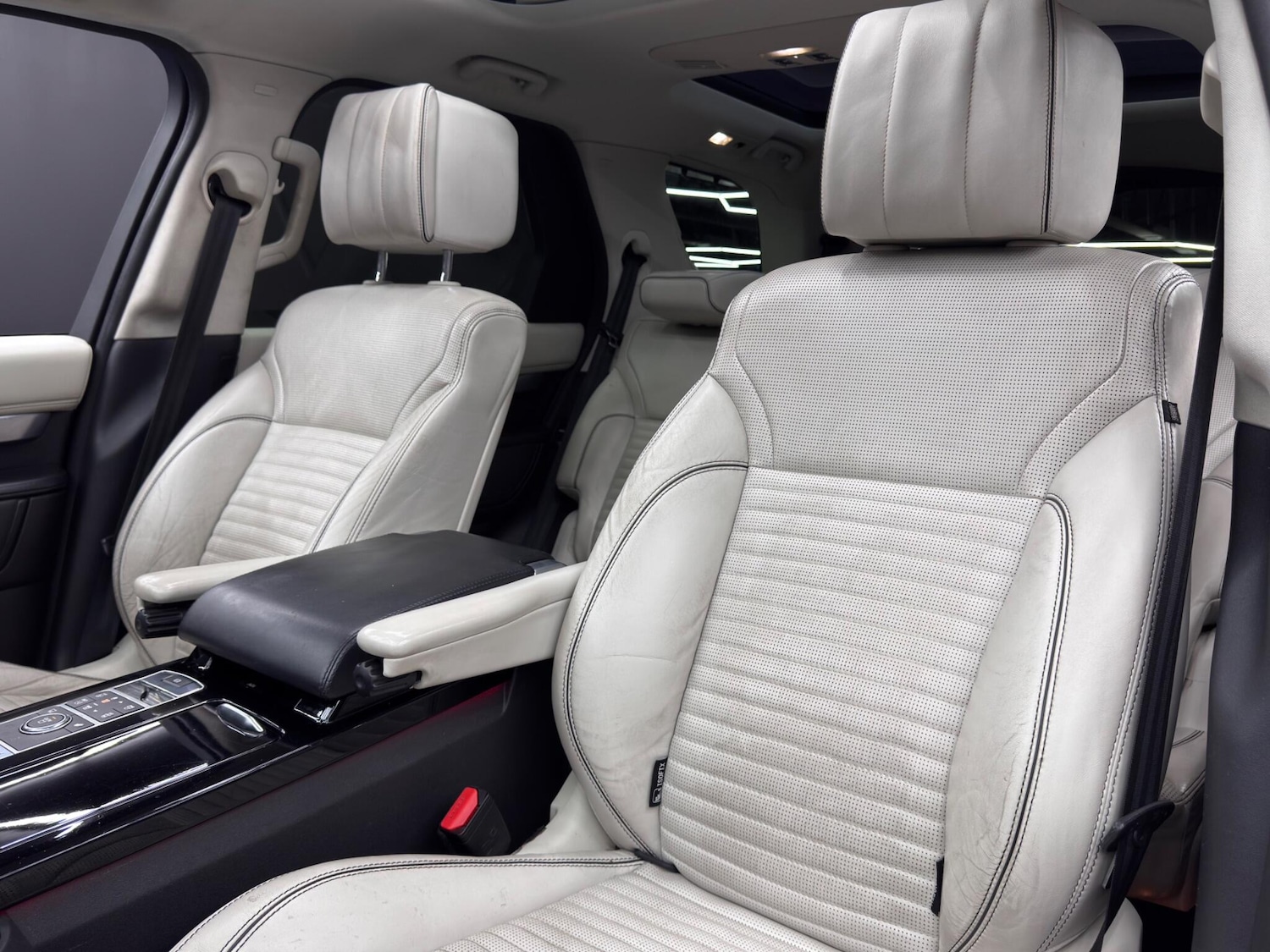 Used Land Rover Discovery 2017 for sale - 76995785: Photo 14