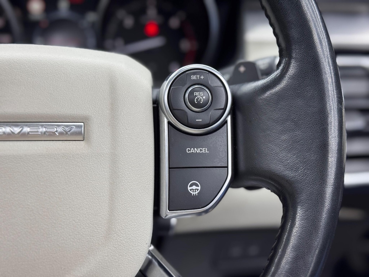 Used Land Rover Discovery 2017 for sale - 76995785: Photo 22