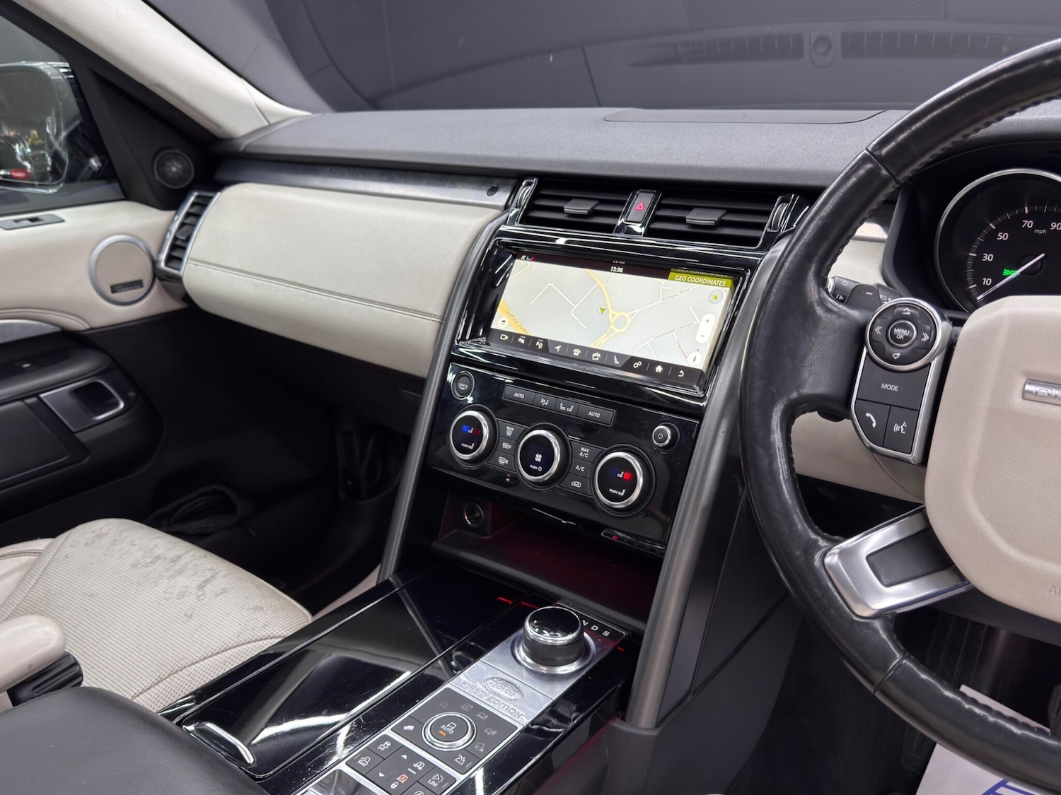 Used Land Rover Discovery 2017 for sale - 76995785: Photo 24