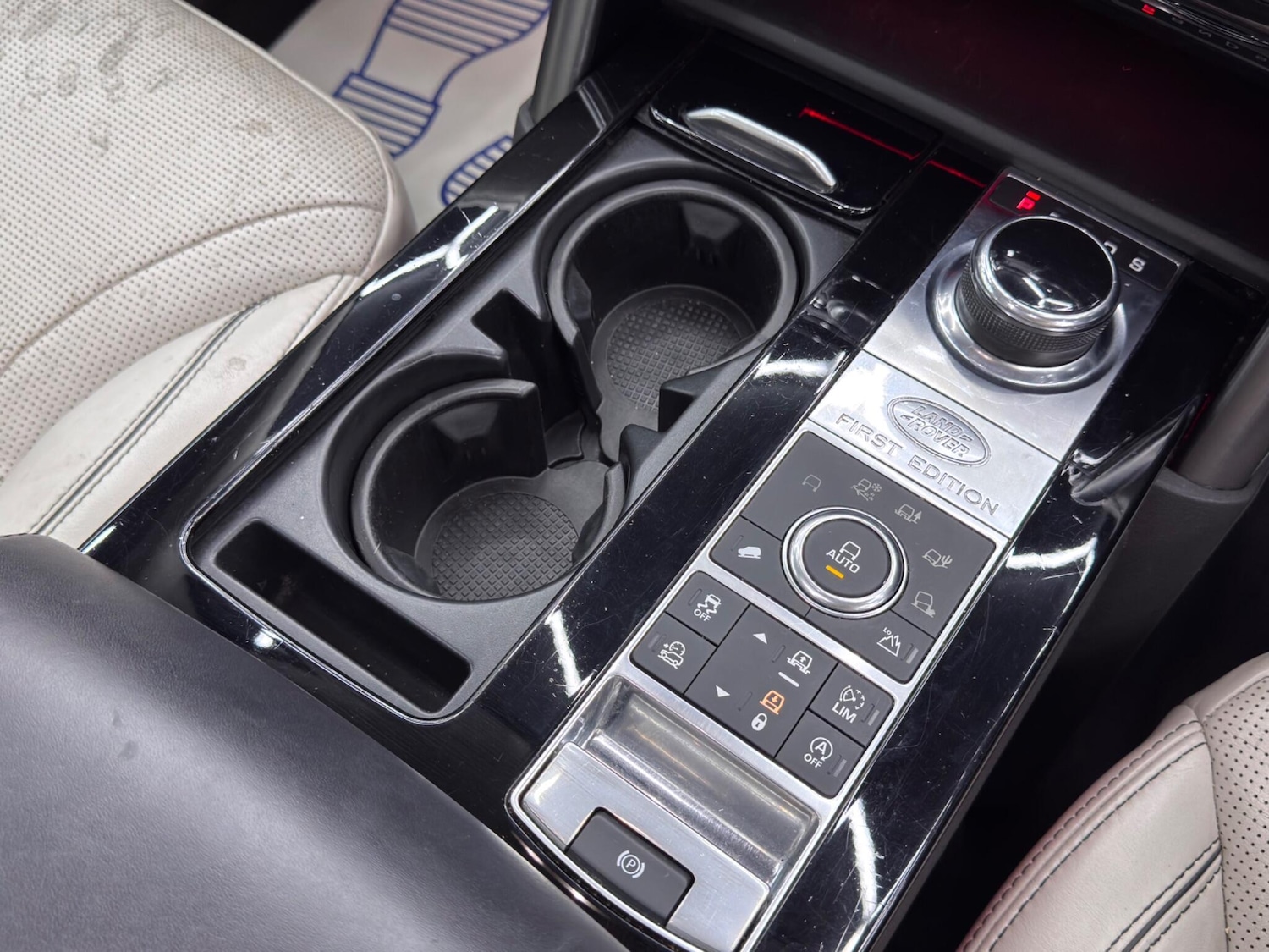 Used Land Rover Discovery 2017 for sale - 76995785: Photo 28