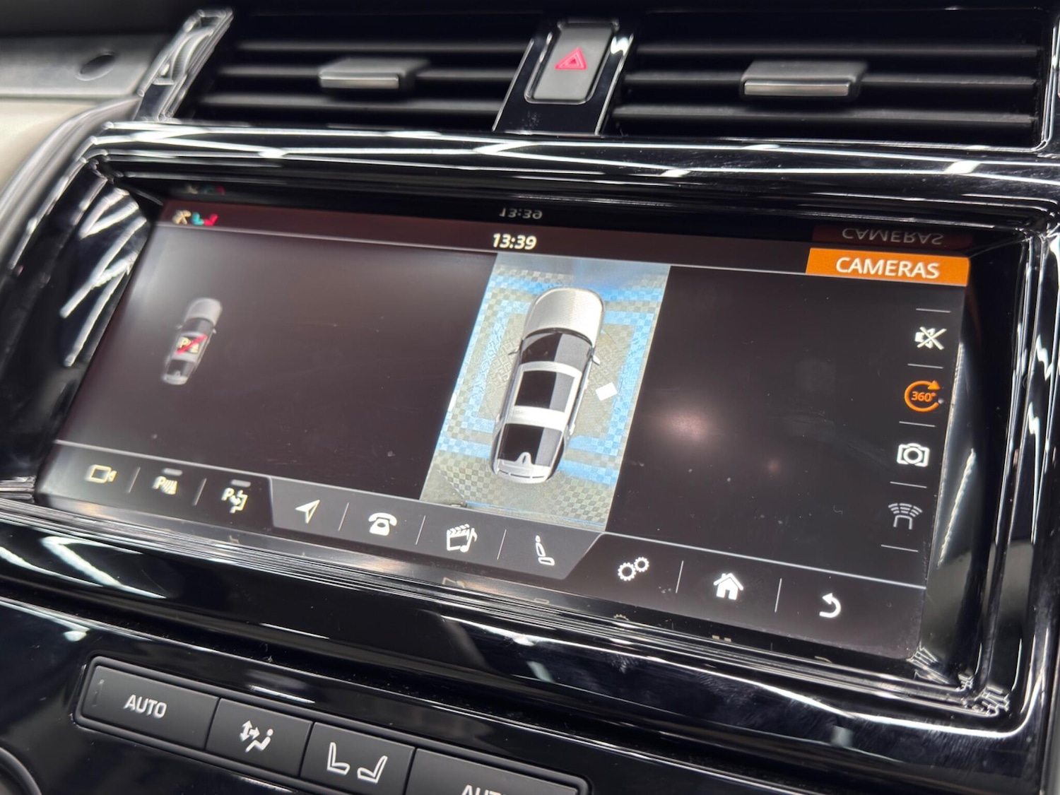 Used Land Rover Discovery 2017 for sale - 76995785: Photo 39