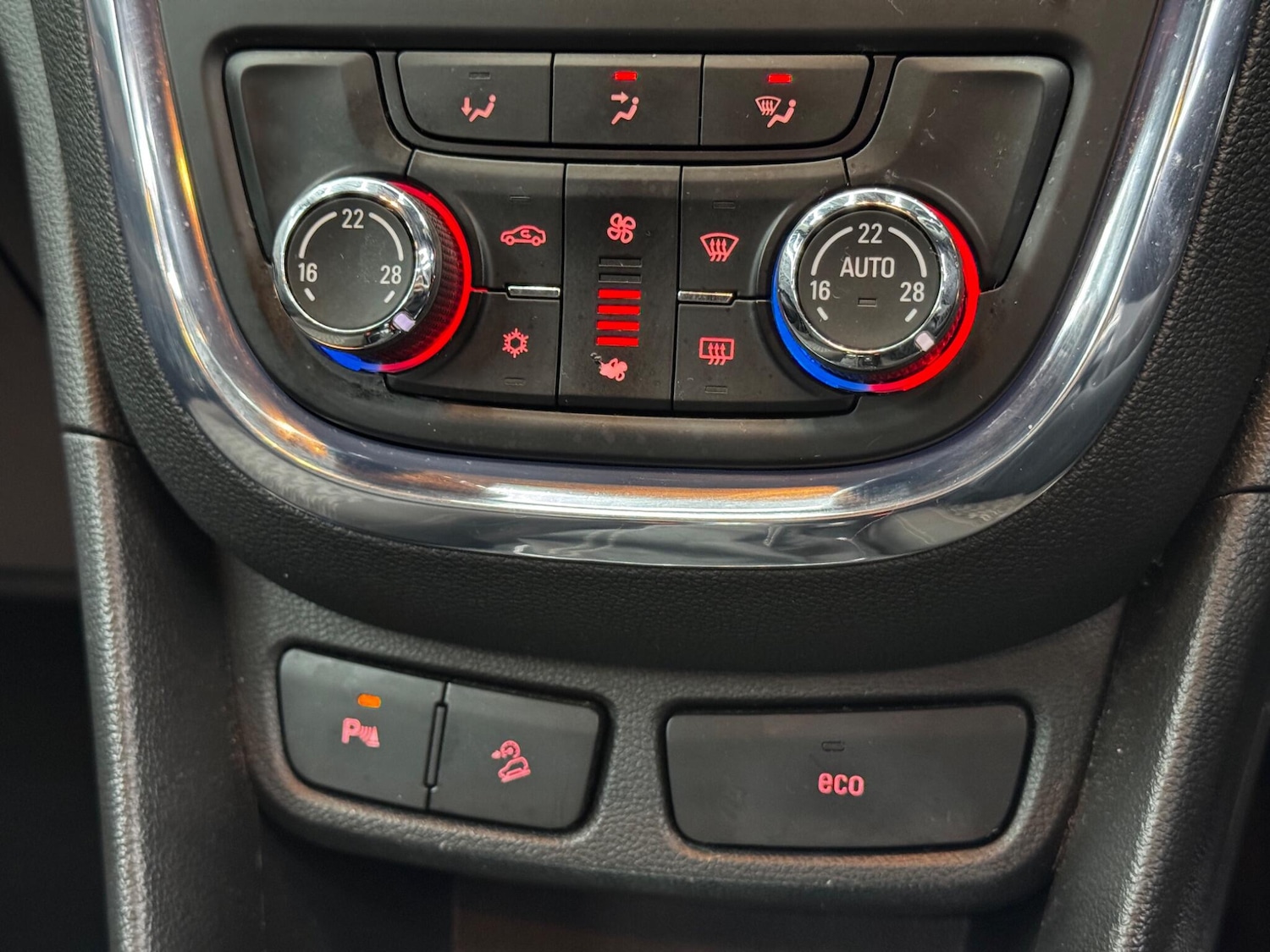 Used Vauxhall Mokka 2013 for sale - 78086109: Photo 26