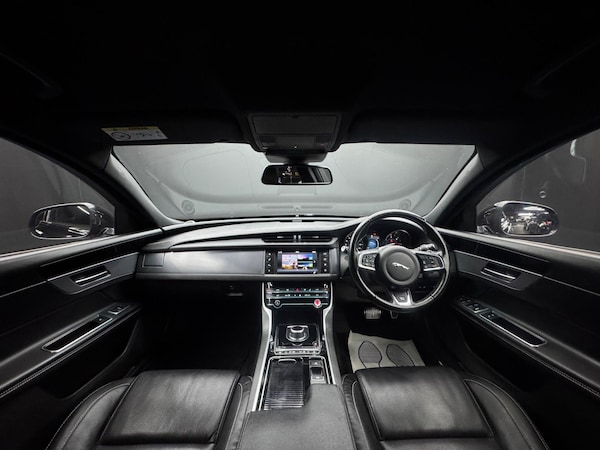 Used Jaguar XF 2018 for sale - 76200267: Photo 17