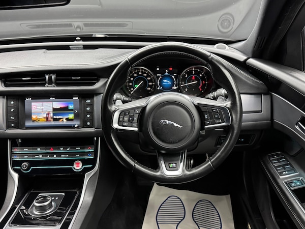 Used Jaguar XF 2018 for sale - 76200267: Photo 18