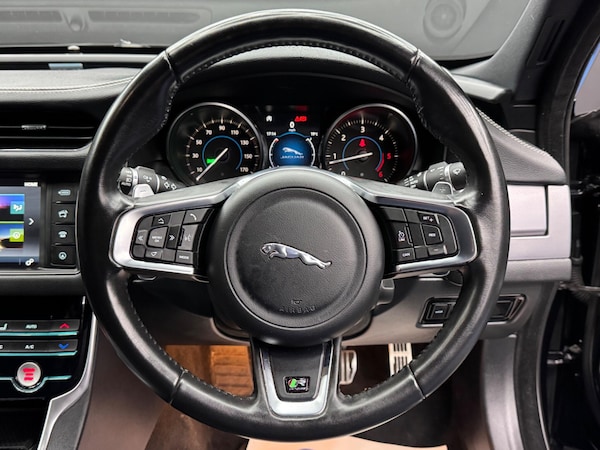 Used Jaguar XF 2018 for sale - 76200267: Photo 19