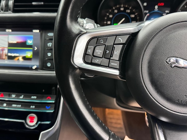 Used Jaguar XF 2018 for sale - 76200267: Photo 20