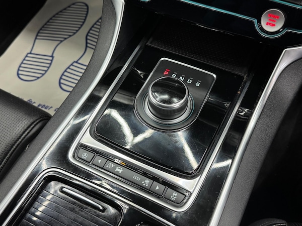 Used Jaguar XF 2018 for sale - 76200267: Photo 27