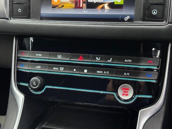 Used Jaguar XF 2018 for sale - 76200267: Photo 28