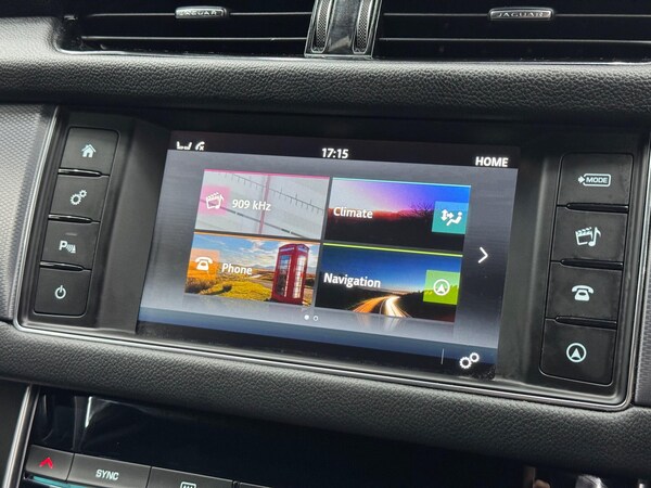 Used Jaguar XF 2018 for sale - 76200267: Photo 29
