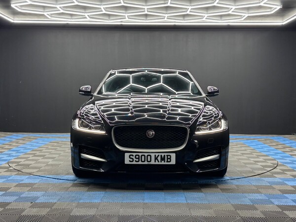 Used Jaguar XF 2018 for sale - 76200267: Photo 2