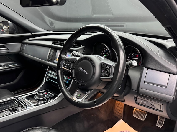 Used Jaguar XF 2018 for sale - 76200267: Photo 9