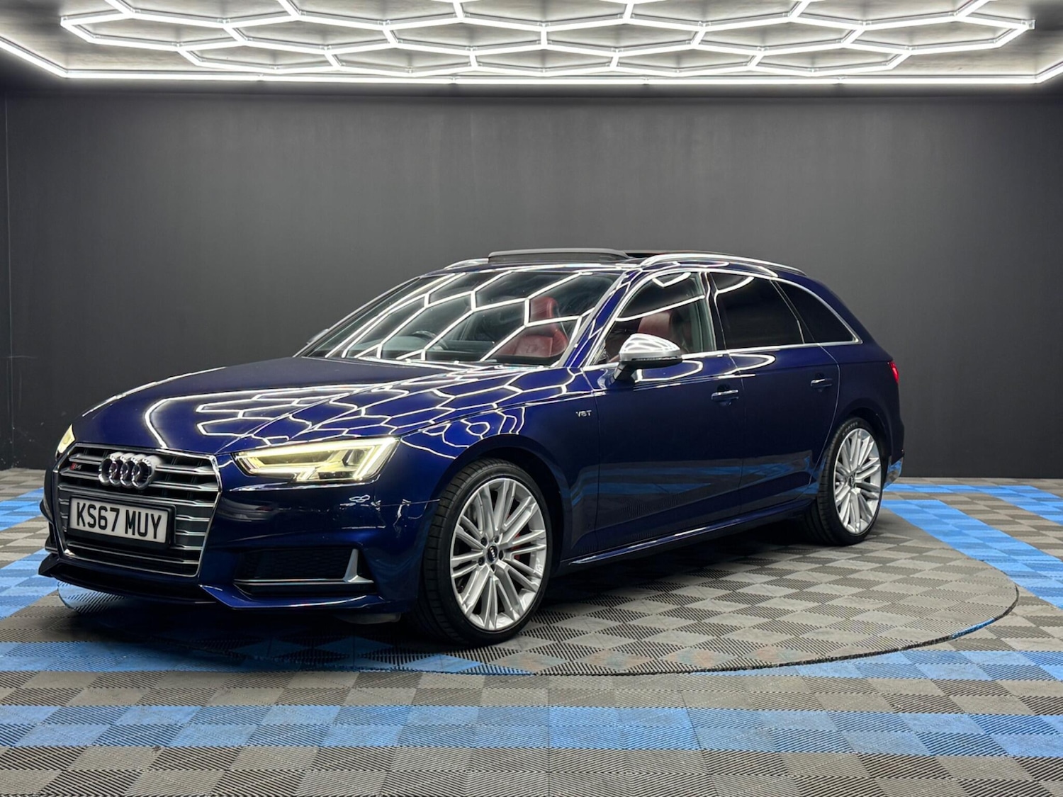 Used Audi A4 2017 for sale - 77097990: Photo 3