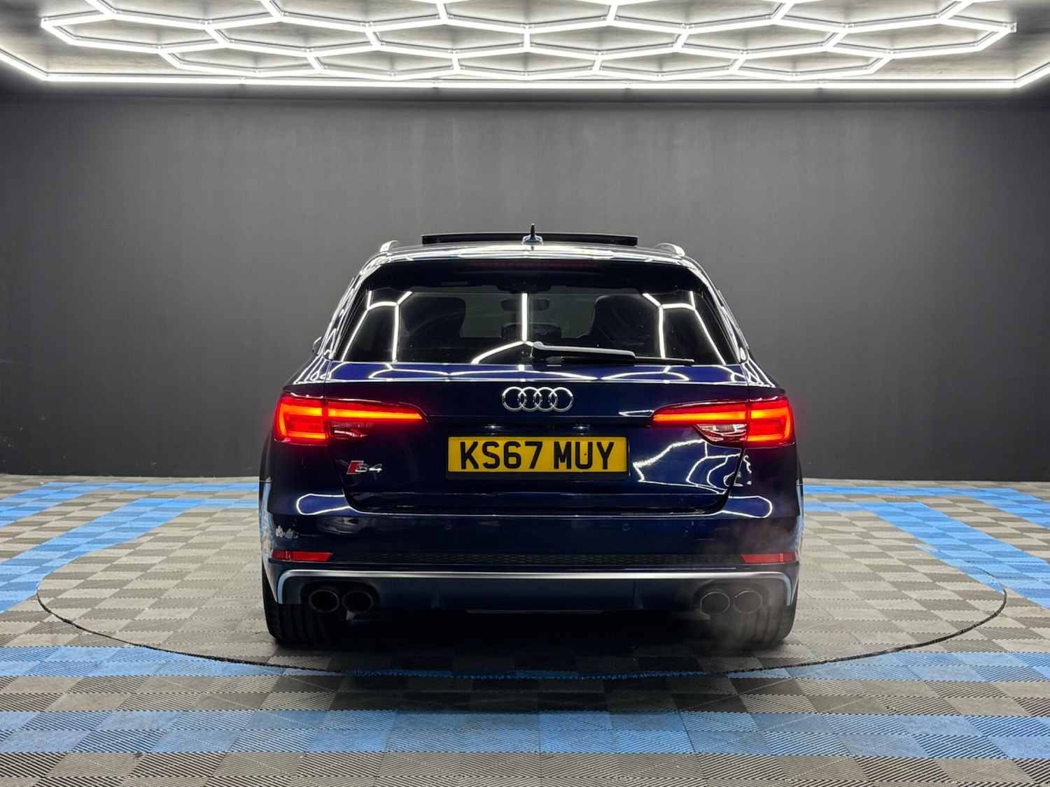 Used Audi A4 2017 for sale - 77097990: Photo 6