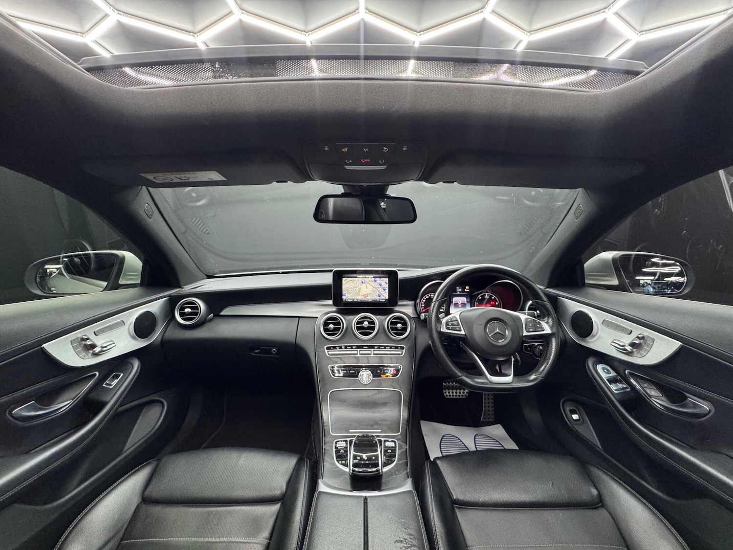 Used Mercedes-Benz C-Class 2015 for sale - 76152579: Photo 17