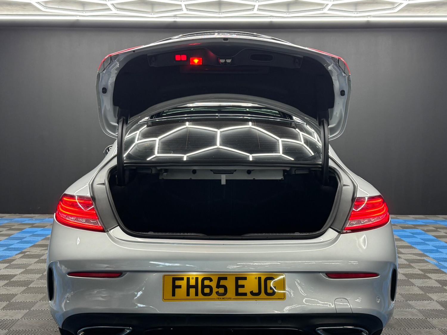 Used Mercedes-Benz C-Class 2015 for sale - 76152579: Photo 36