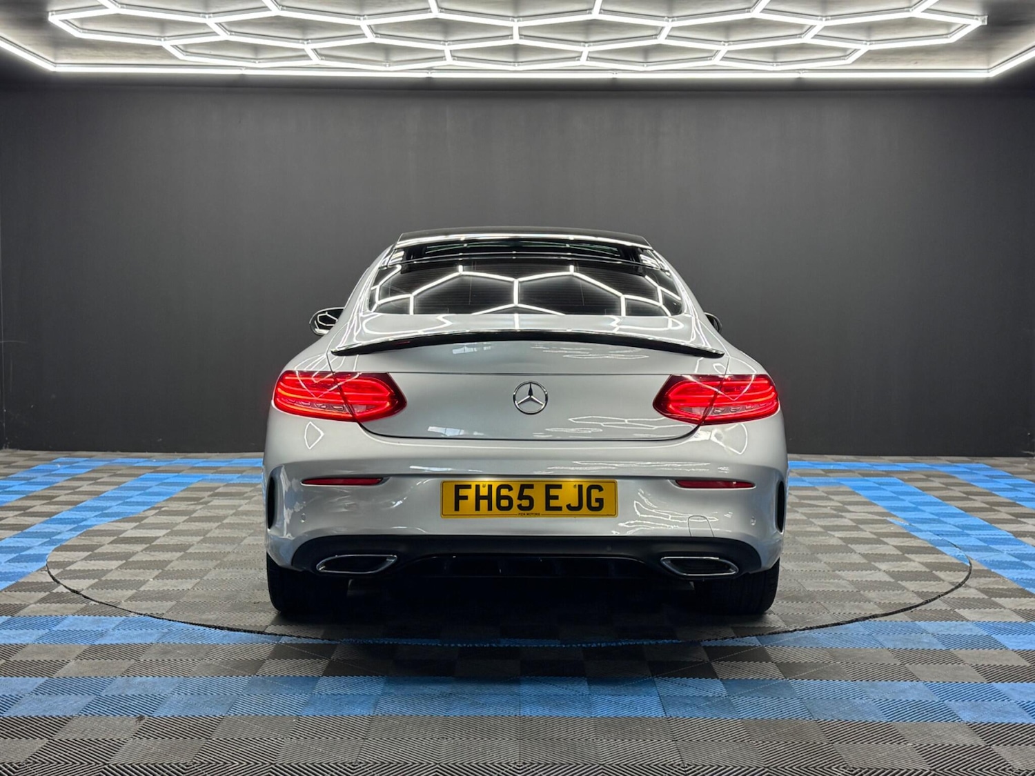 Used Mercedes-Benz C-Class 2015 for sale - 76152579: Photo 6