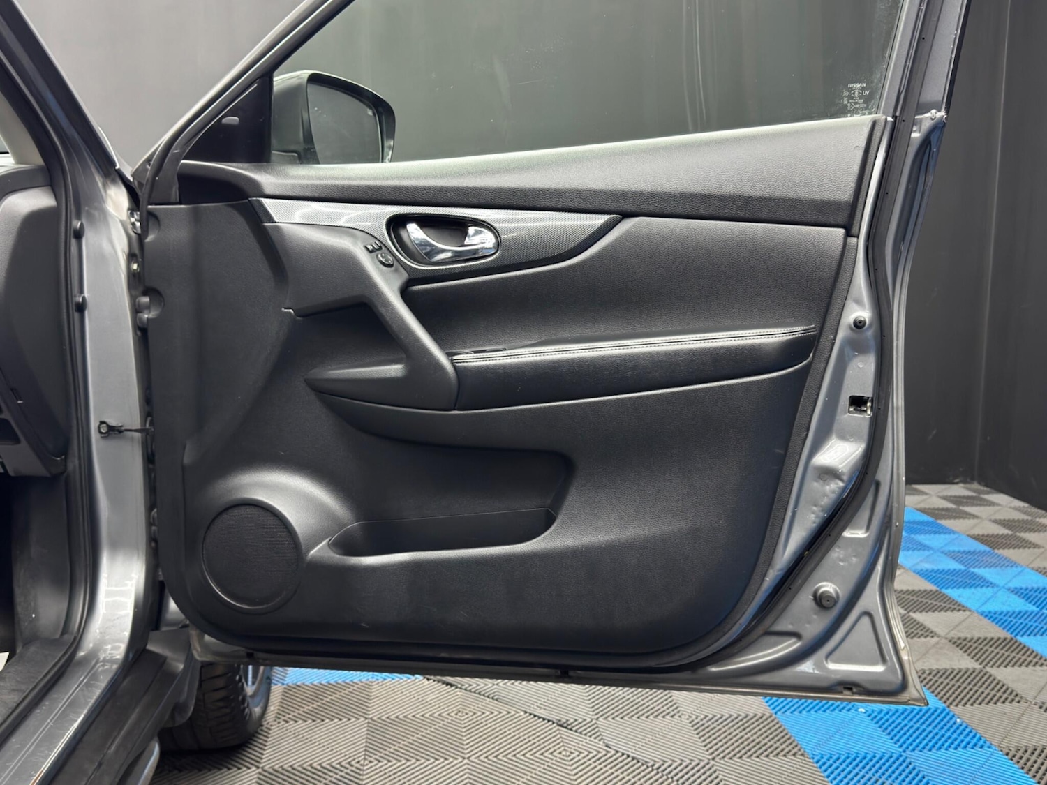 Used Nissan X-Trail for sale - 78170883: Photo 38