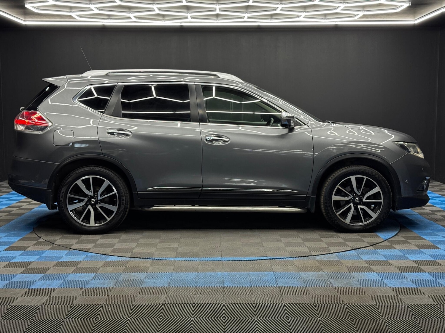 Used Nissan X-Trail for sale - 78170883: Photo 4