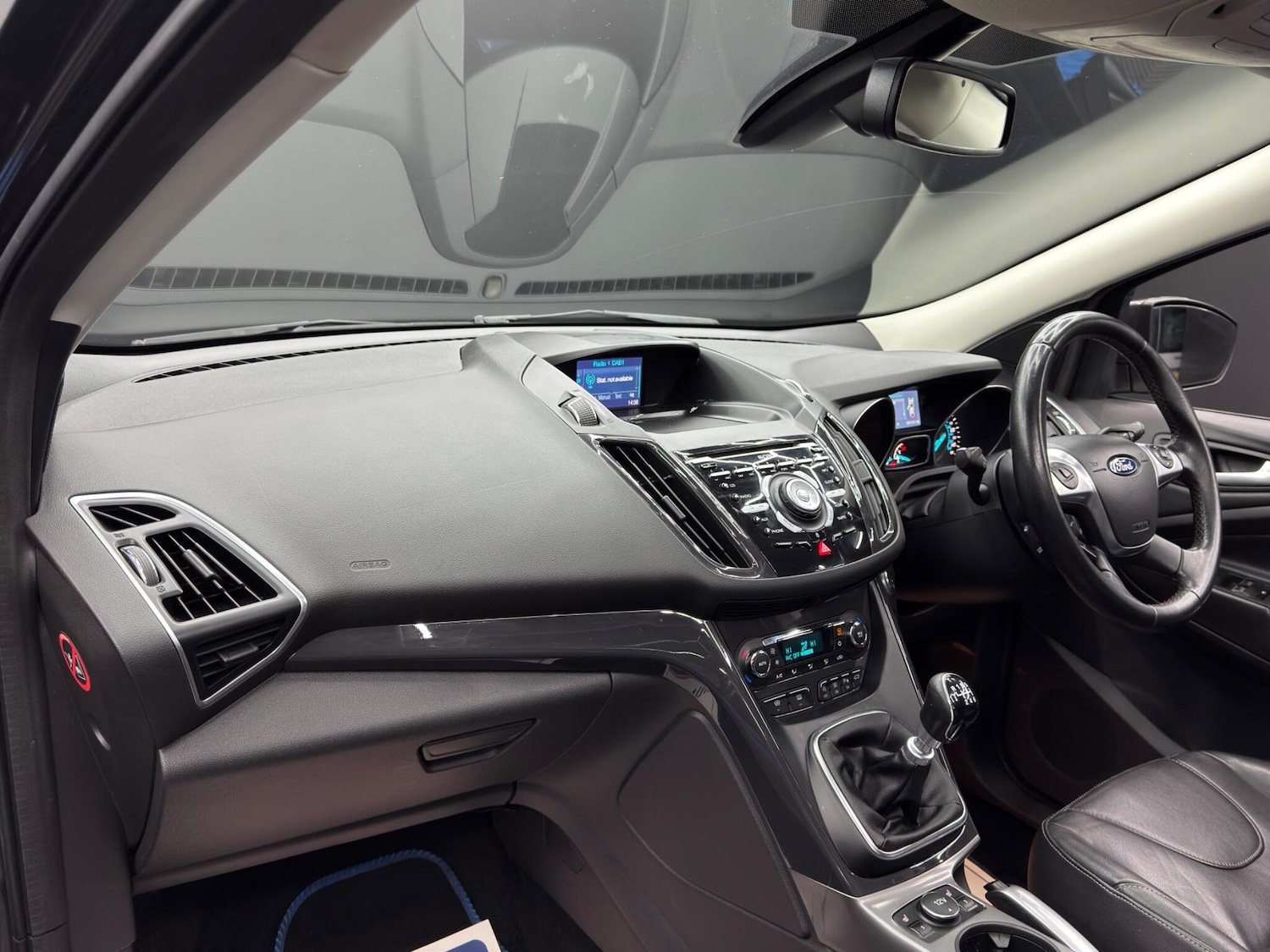 Used Ford Kuga 2015 for sale - 77440215: Photo 11