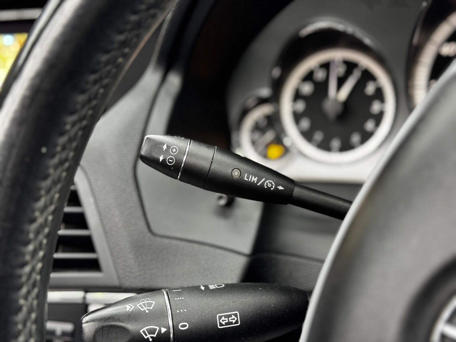 Used Mercedes-Benz E Class 2012 for sale - 76865292: Photo 21